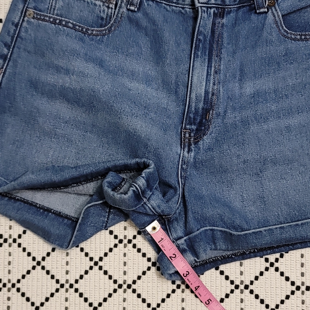 American Eagle Outfitters High Waisted Cuffed Mom Denim Shorts - Picture 7 of 8